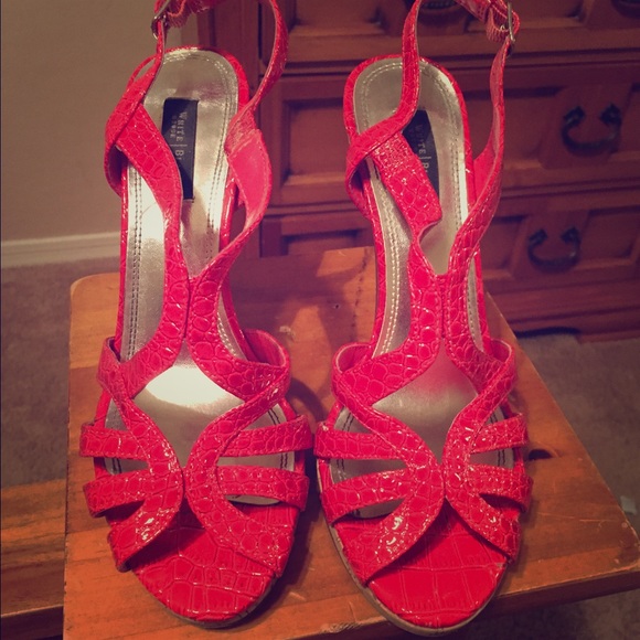 WATERMELLON PINK PUMPS!
