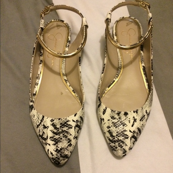 Jessica Simpson flats