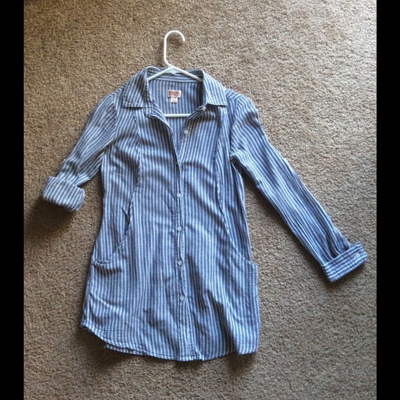 Blue & white pin stripe cotton top