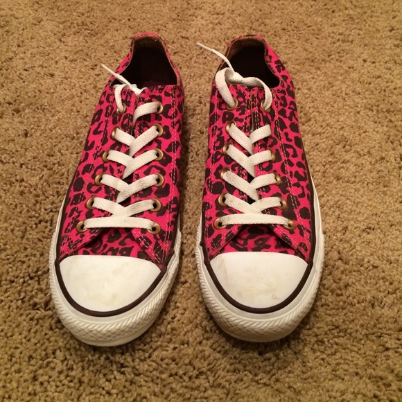 Pink and brown cheetah print converse