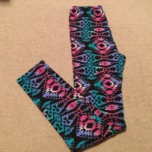 Forever 21 Tribal Print leggings!!