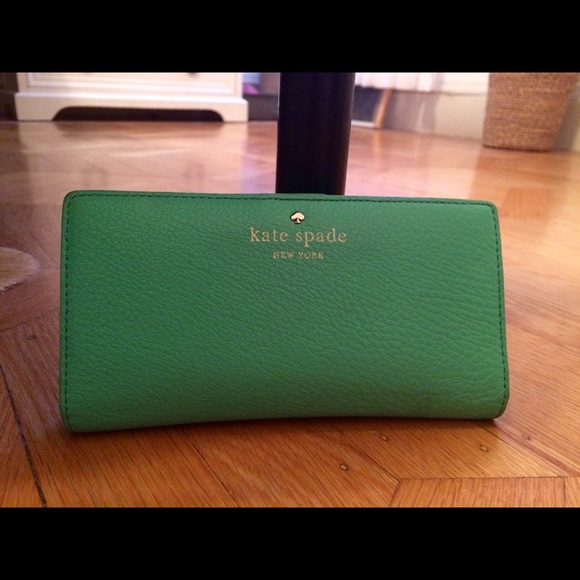 Kate Spade Wallet - Cobble Hill Stacy