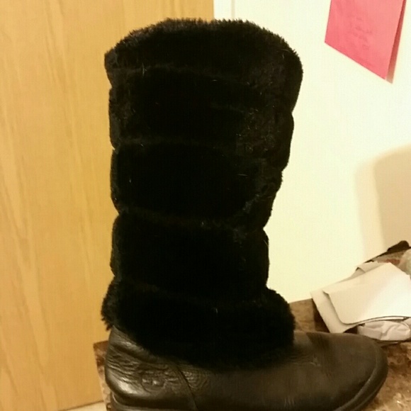 Black fuzzy boots