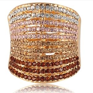 💥🎉HOST PICK🎉 💥18k Rose Gold Crystal Paved Ring