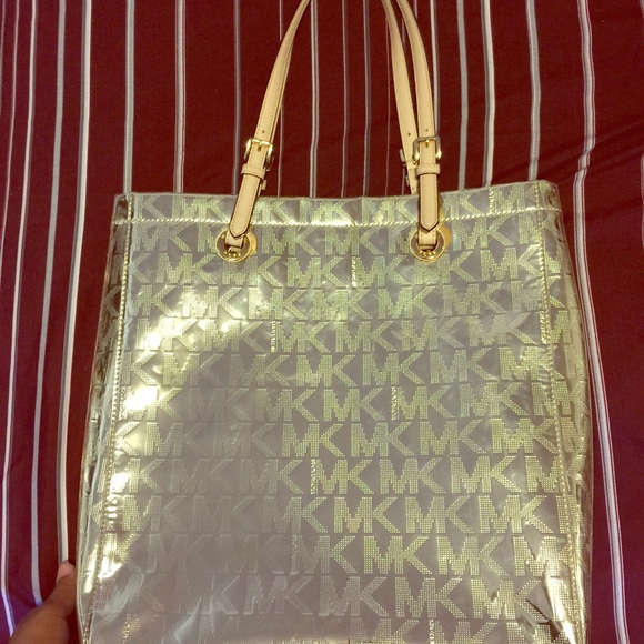 **End Of Summer Sale** Michael Kors tote bag