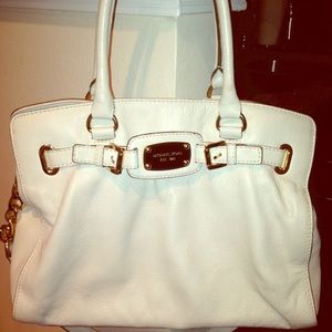 White Michael Kors purse!!