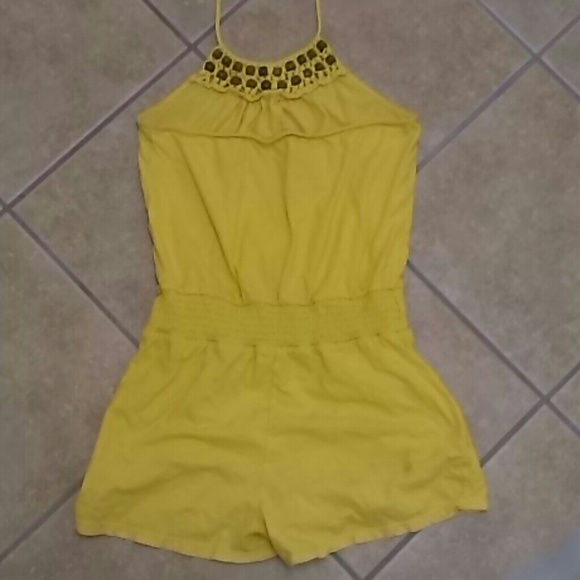 Yellow summer romper - Picture 2 of 2