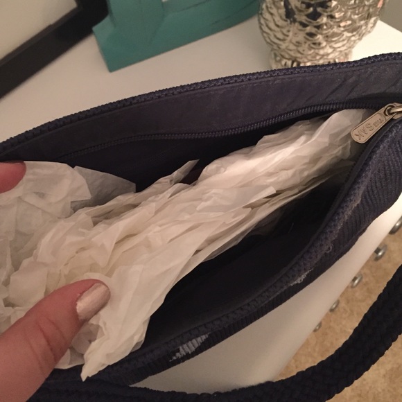 UNC purse - Picture 2 of 3