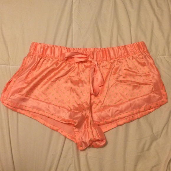 💐💐 Victoria Secret Silk Pajama Shorts 💐💐