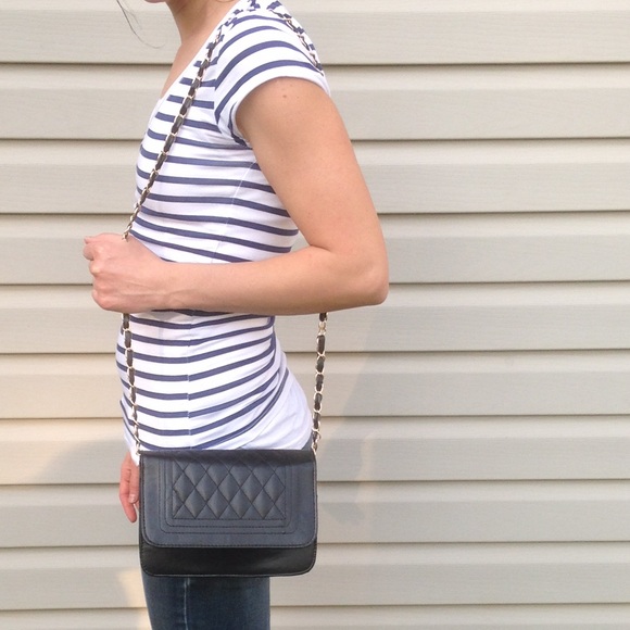 Black shoulder bag. BRAND NEW.