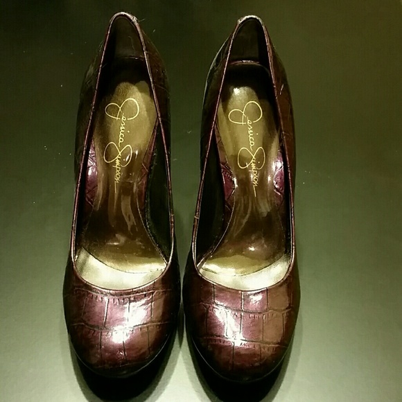 Alligator Purple Pumps