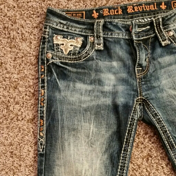 Rock Revival Capris - Picture 3 of 6