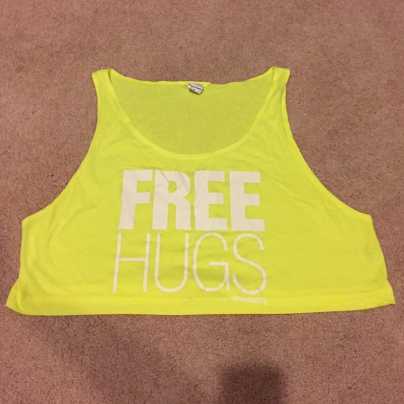 "Free Hugs" crop top - Picture 1 of 2