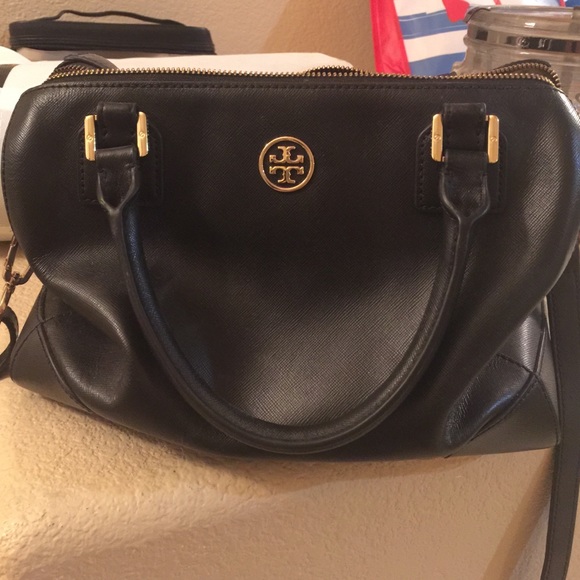 Tory Burch Handbags - Tory Burch black tote