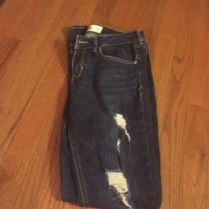 Hollister ripped skinny jeans
