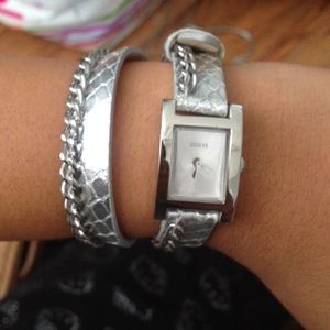 Guess watch 🌻