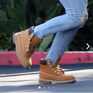 LOW WHEAT TIMBERLAND BOOTS // 63 MERCARI