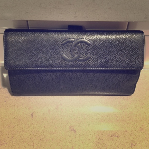 AUTHENTIC CHANEL wallet