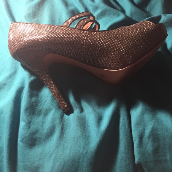 Shoes - Picture 3 of 3