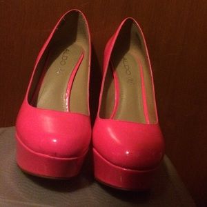 Pink pumps