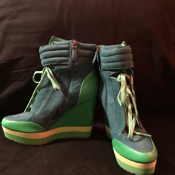 wedge sneaker boutique