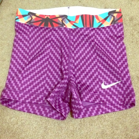 NWT Nike pro shorts - small