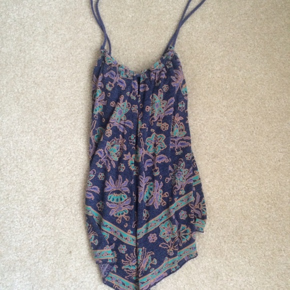 🚫SOLD🚫cute purple floral cross back tank :) - Picture 1 of 2