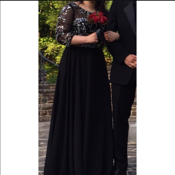 BLACK & SILVER PROM DRESS