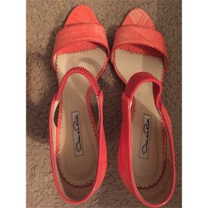 Oscar de la Renta coral heels