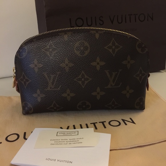 ( SOLD) Louis Vuitton cosmetic pouch monogram Pm