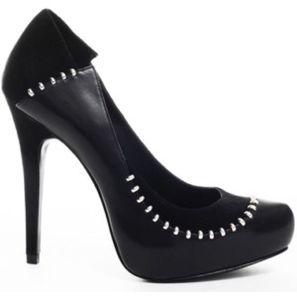 Malin pumps by Report Signature, 5.5 - Picture 1 of 4