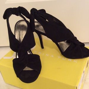 NWT Trina Turk Larkspur heels - size 7