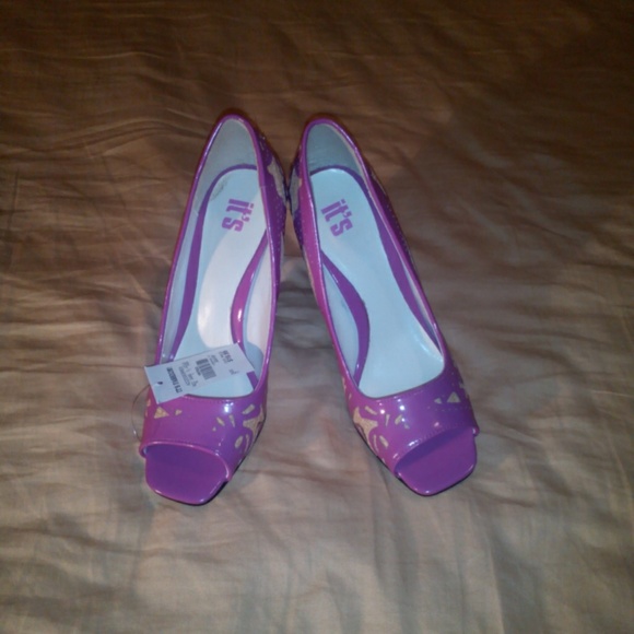 Pink shoes