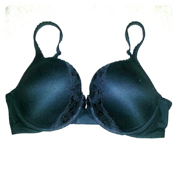 Victoria's Secret 34dd push up bra.
