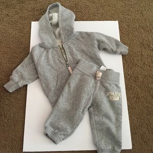 Baby Boy Sweatsuit Outfit. Size 3 Months.