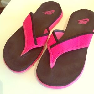 Nike flip flops