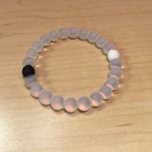 Classic Live Lokai bracelet