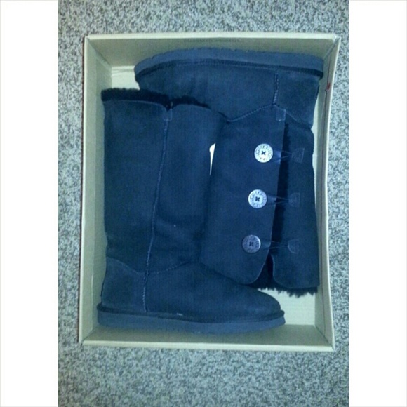 AUTHENTIC Black bailey Ugg's