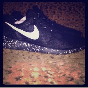 *RESERVED* Oreo Roshe runs 8