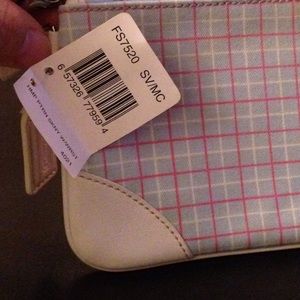 💖💙 NWT Blue and Pink Plaid Wristlet Coach💙💖