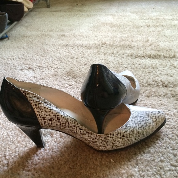 Stuart Weitzman heels pumps