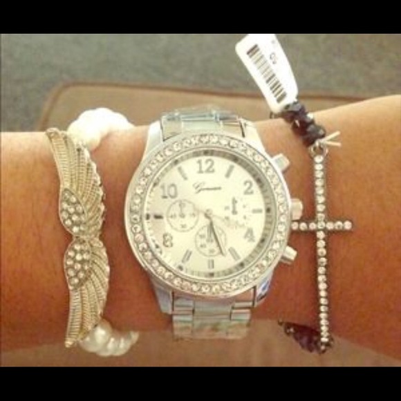 Beautiful new classy silver color watch