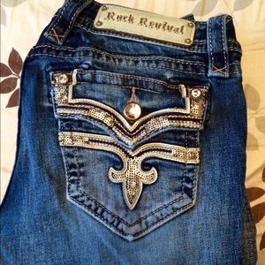 Rock revival 26x30  fit more like 27