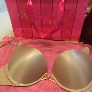Victoria secret bomb shell bra