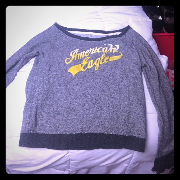American eagle crew sweatshirt!