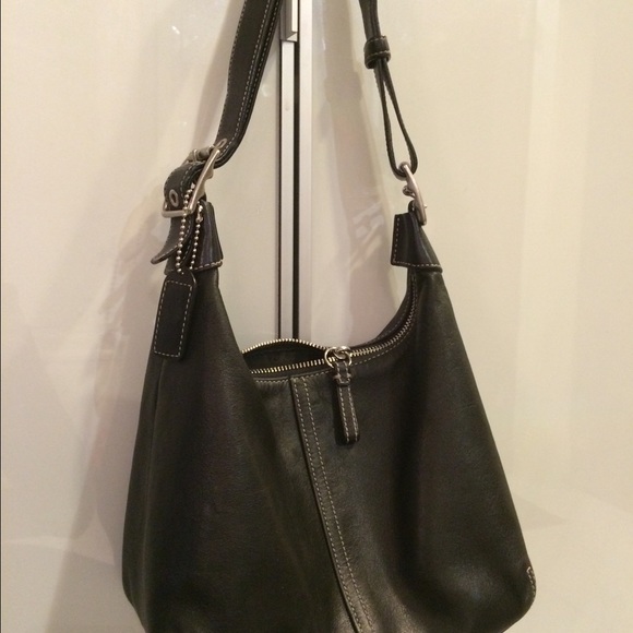 REDUCED! Authentic Coach leather bag, black.