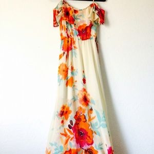 Floral cold shoulder maxi dress