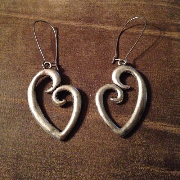 Cute heart earrings