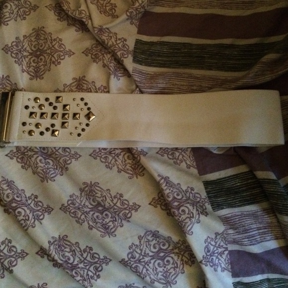 White Stud Belt