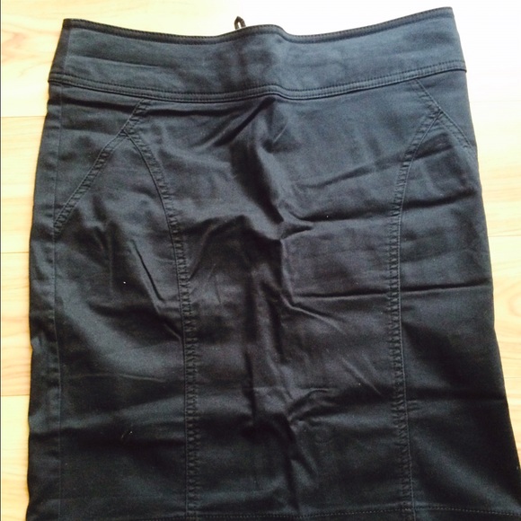 Black pencil skirt